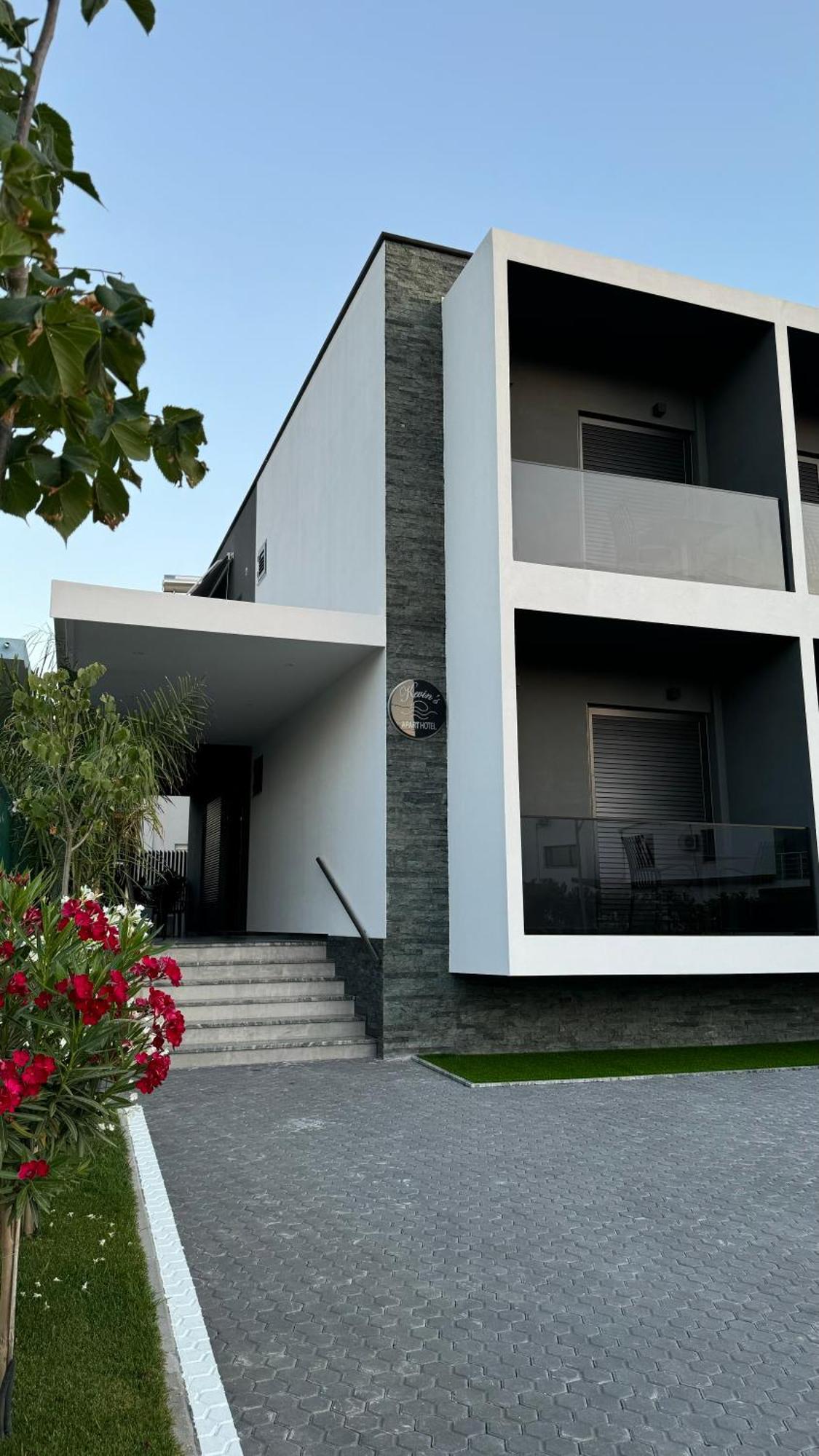 Kevin'S Aparthotel Vlore Luaran gambar